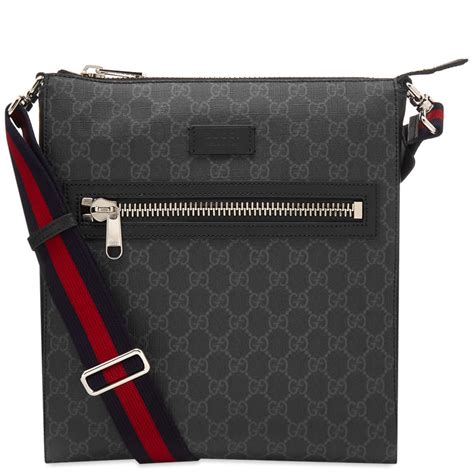 GG Supreme Messenger Bag .